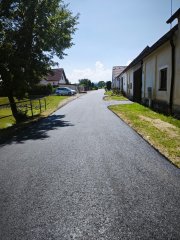Opravená místní komunikace v Jaronicích - pohled č. 1